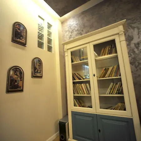 Magic Apartment *